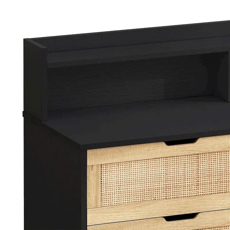 Cassettiera a 6 cassetti in rattan con striscia LED e presa di corrente