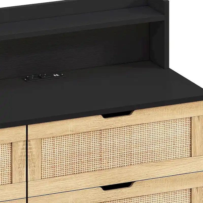 Cassettiera a 6 cassetti in rattan con striscia LED e presa di corrente