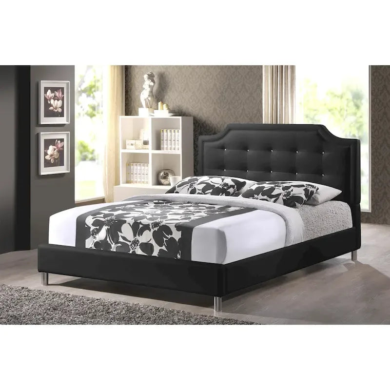 Letto a piattaforma in ecopelle con testiera imbottita