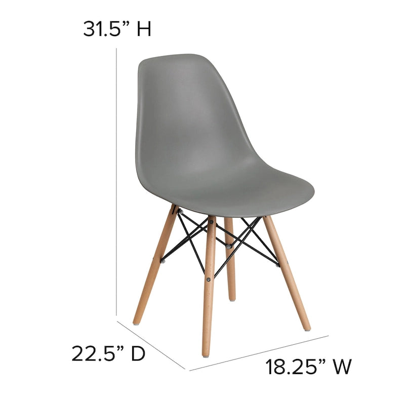 Sedia in plastica con gambe in legno