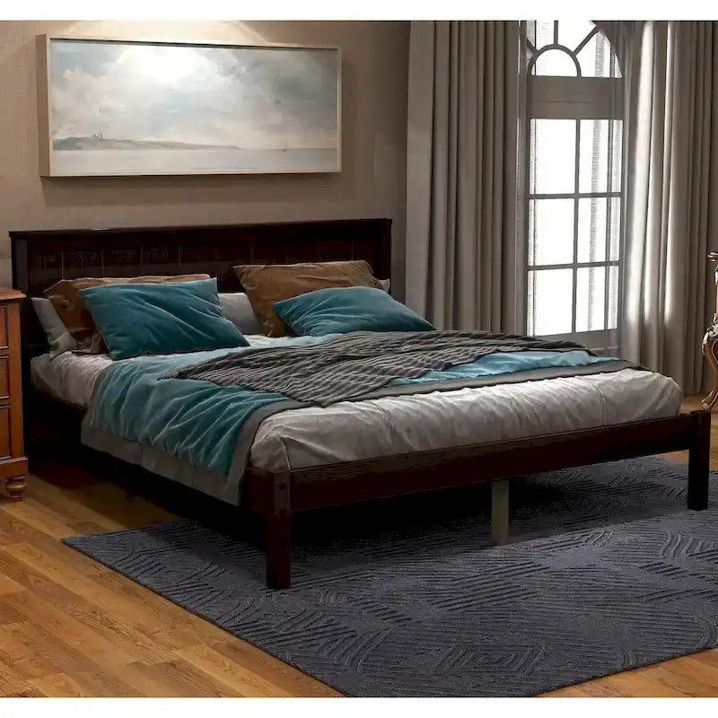 Struttura letto a piattaforma in legno con testiera