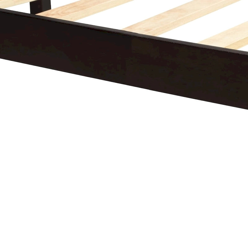 Struttura letto a piattaforma in legno con testiera